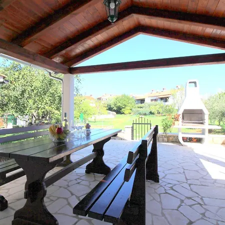 Strandnahes Anamaria Fuer 6 Personen * Porec